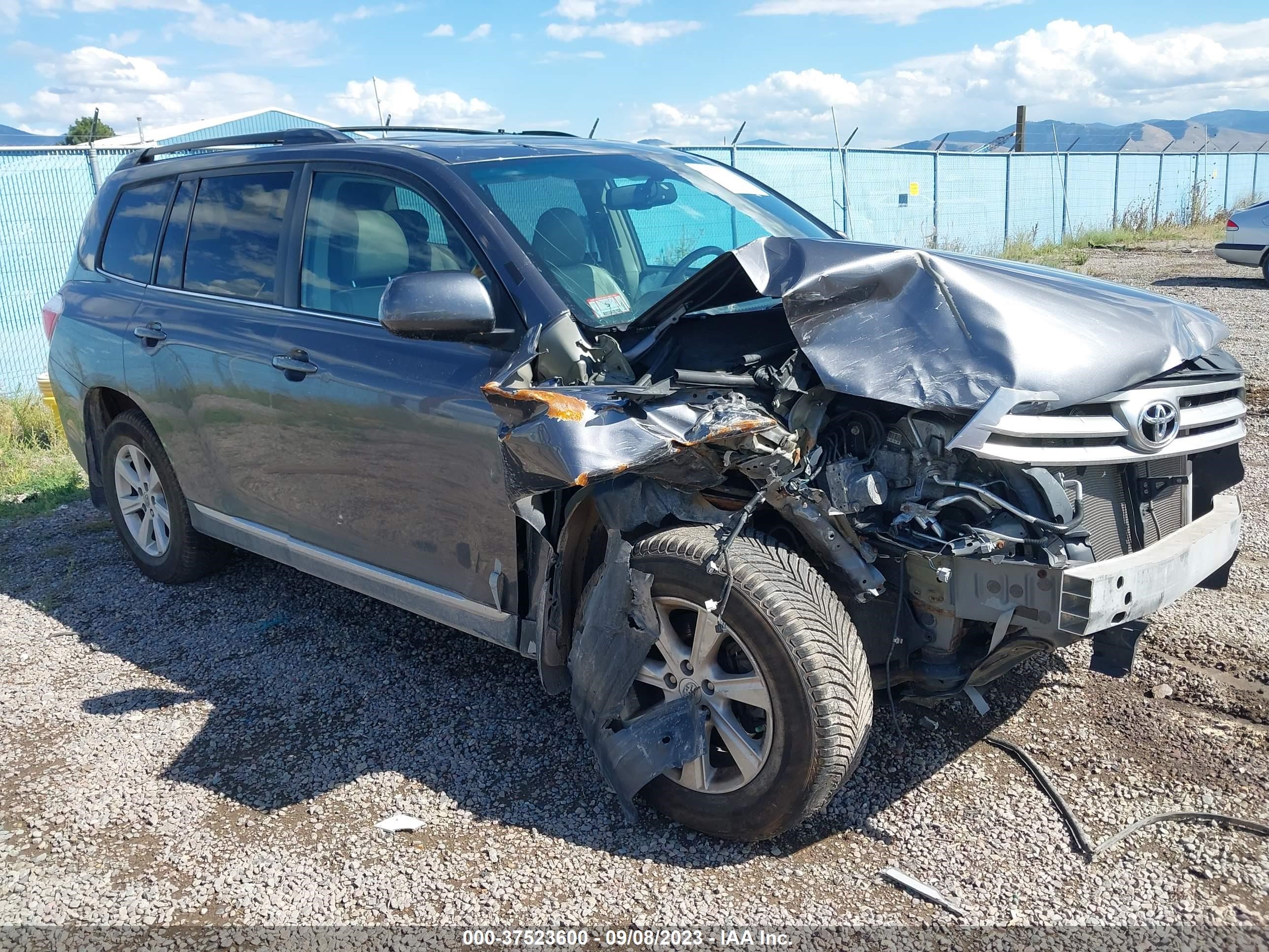 TOYOTA HIGHLANDER 2012 5tdbk3eh7cs163863