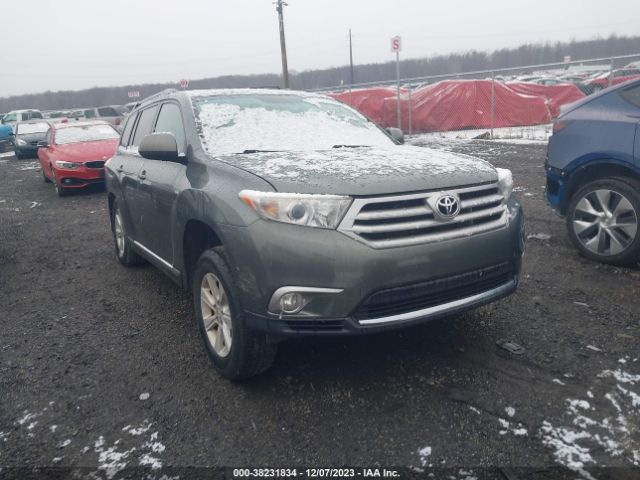 TOYOTA HIGHLANDER 2013 5tdbk3eh8ds264735