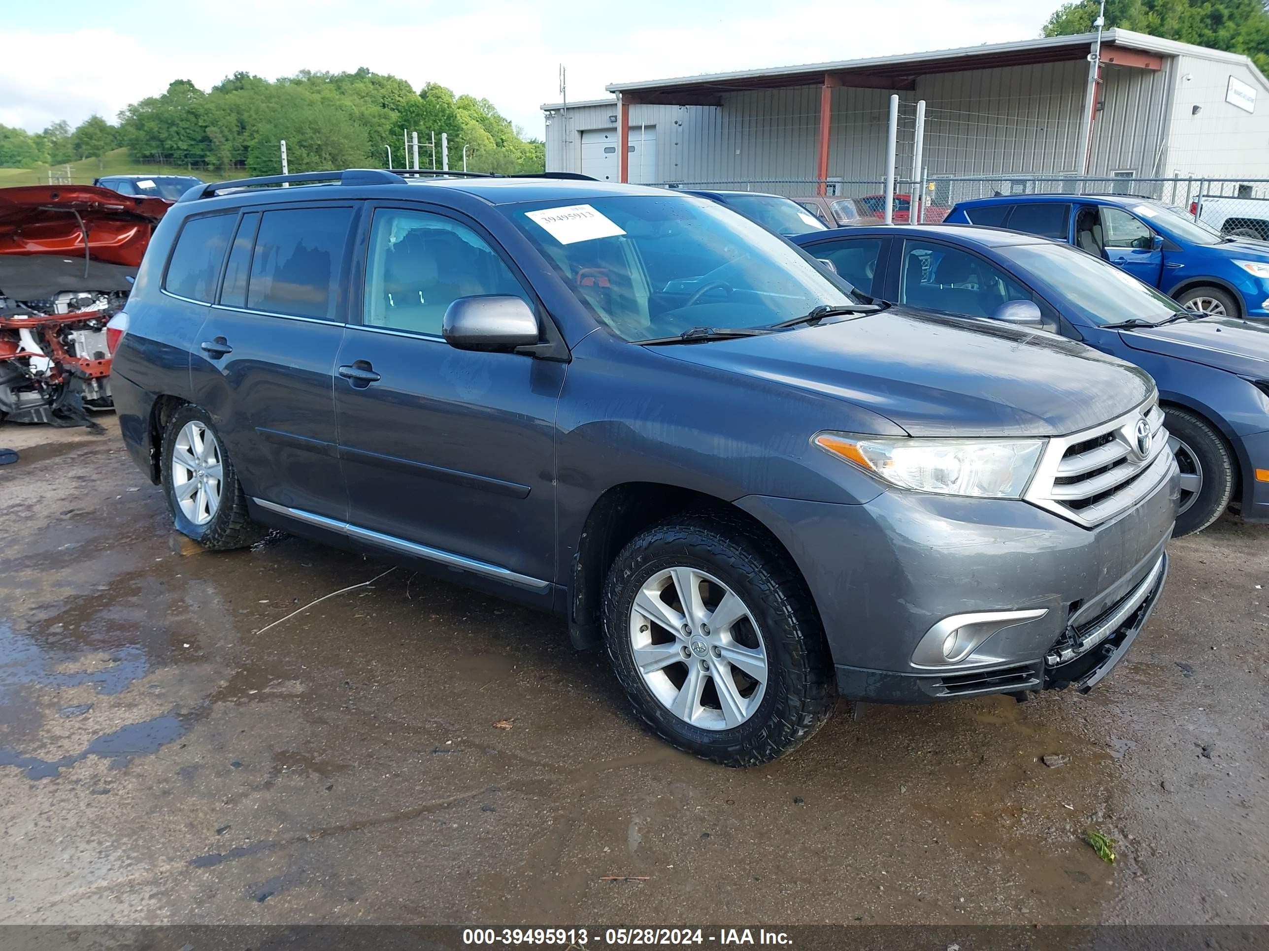 TOYOTA HIGHLANDER 2013 5tdbk3eh8ds279235