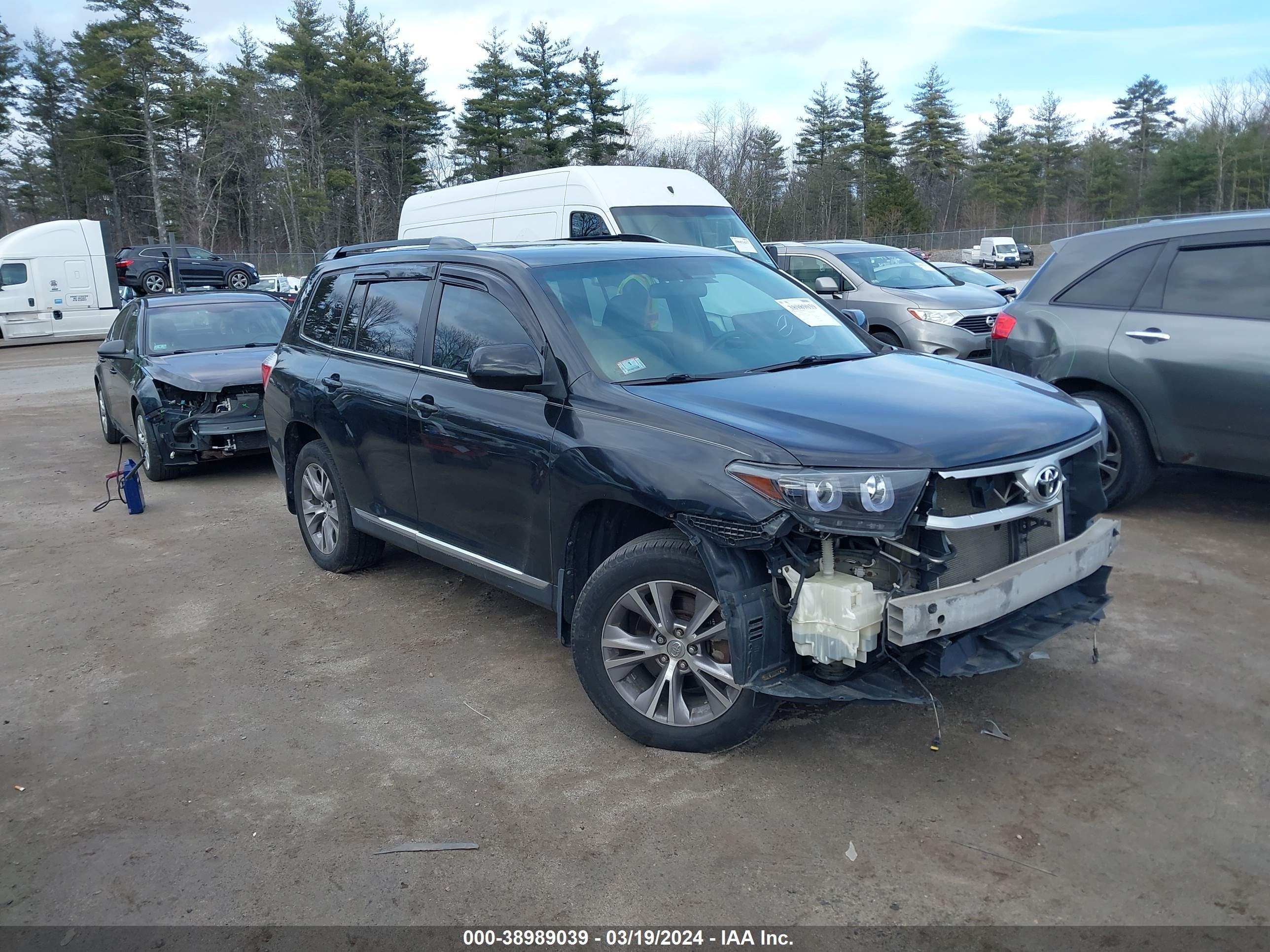 TOYOTA HIGHLANDER 2011 5tdbk3ehxbs046549