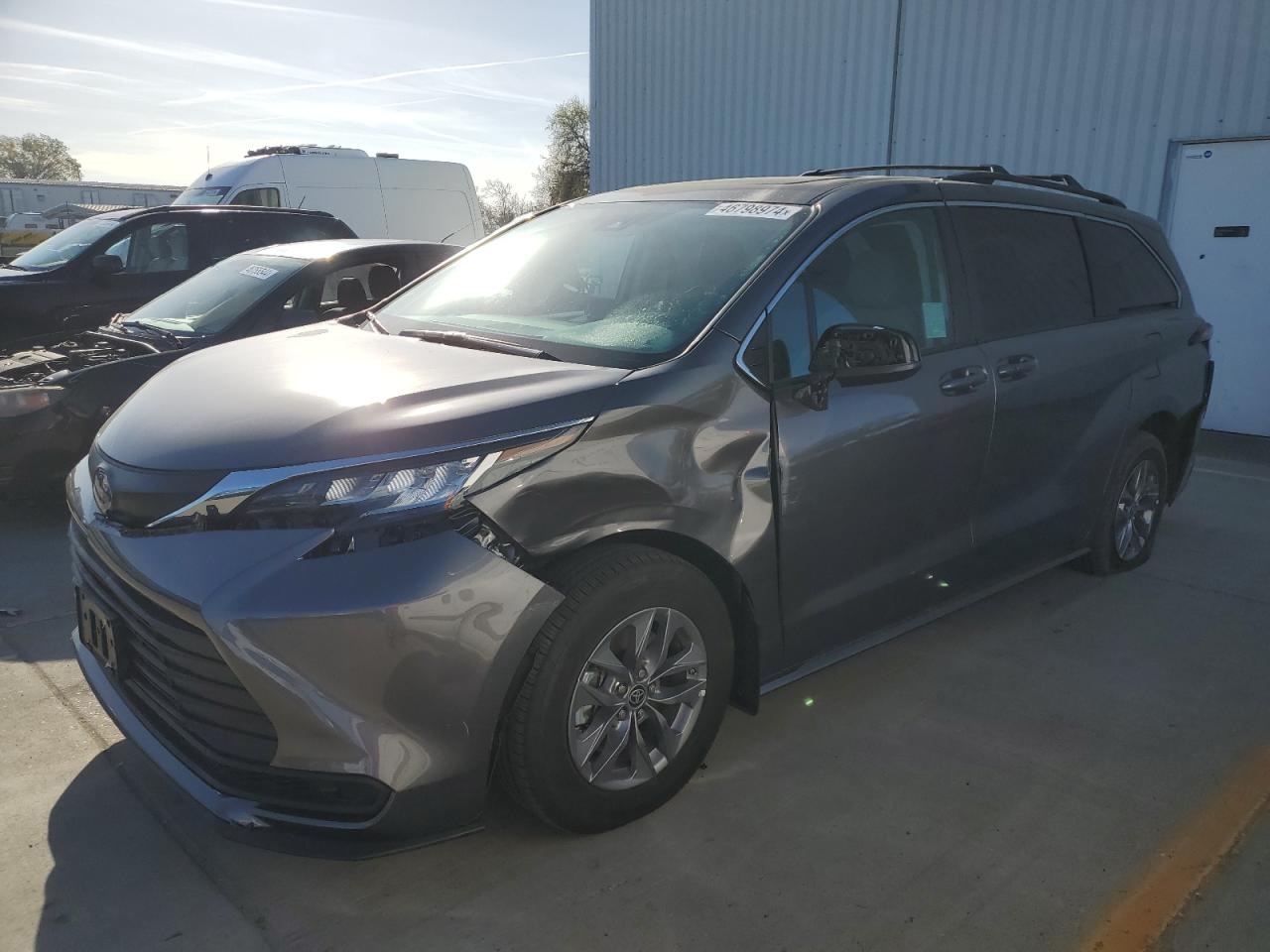 TOYOTA SIENNA 2023 5tdbrkec8ps142066