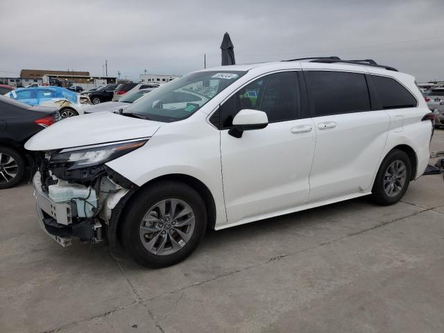 TOYOTA SIENNA LE 2022 5tdbrkec9ns079086