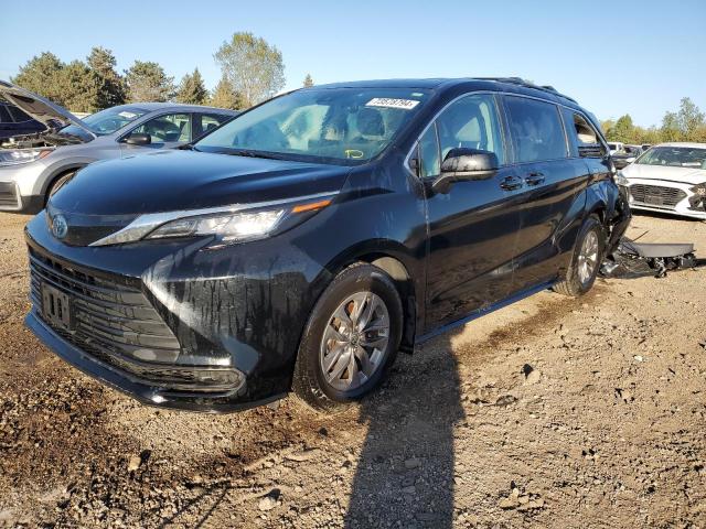 TOYOTA SIENNA LE 2022 5tdbskfcxns070139