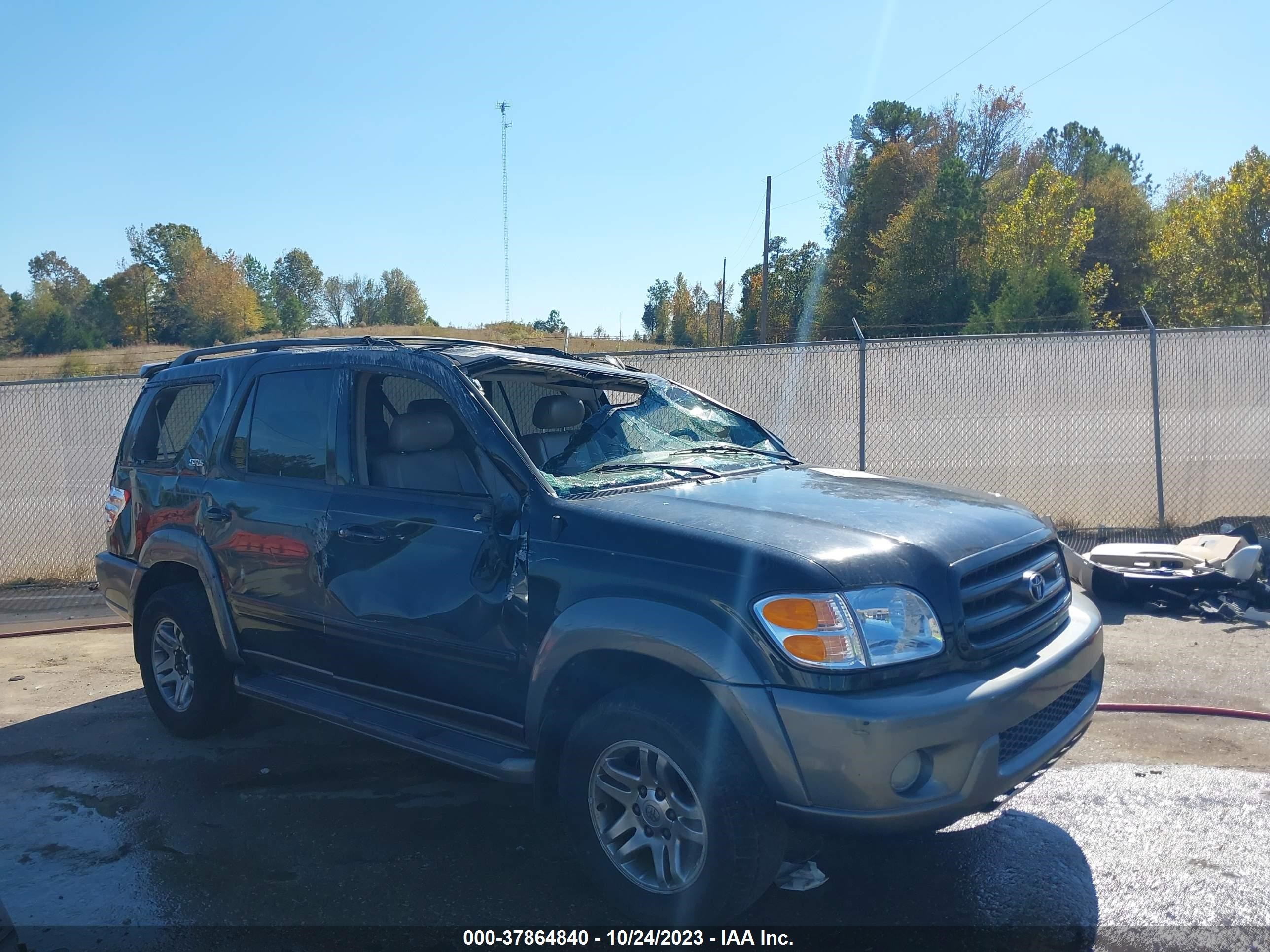 TOYOTA SEQUOIA 2004 5tdbt44a24s212928