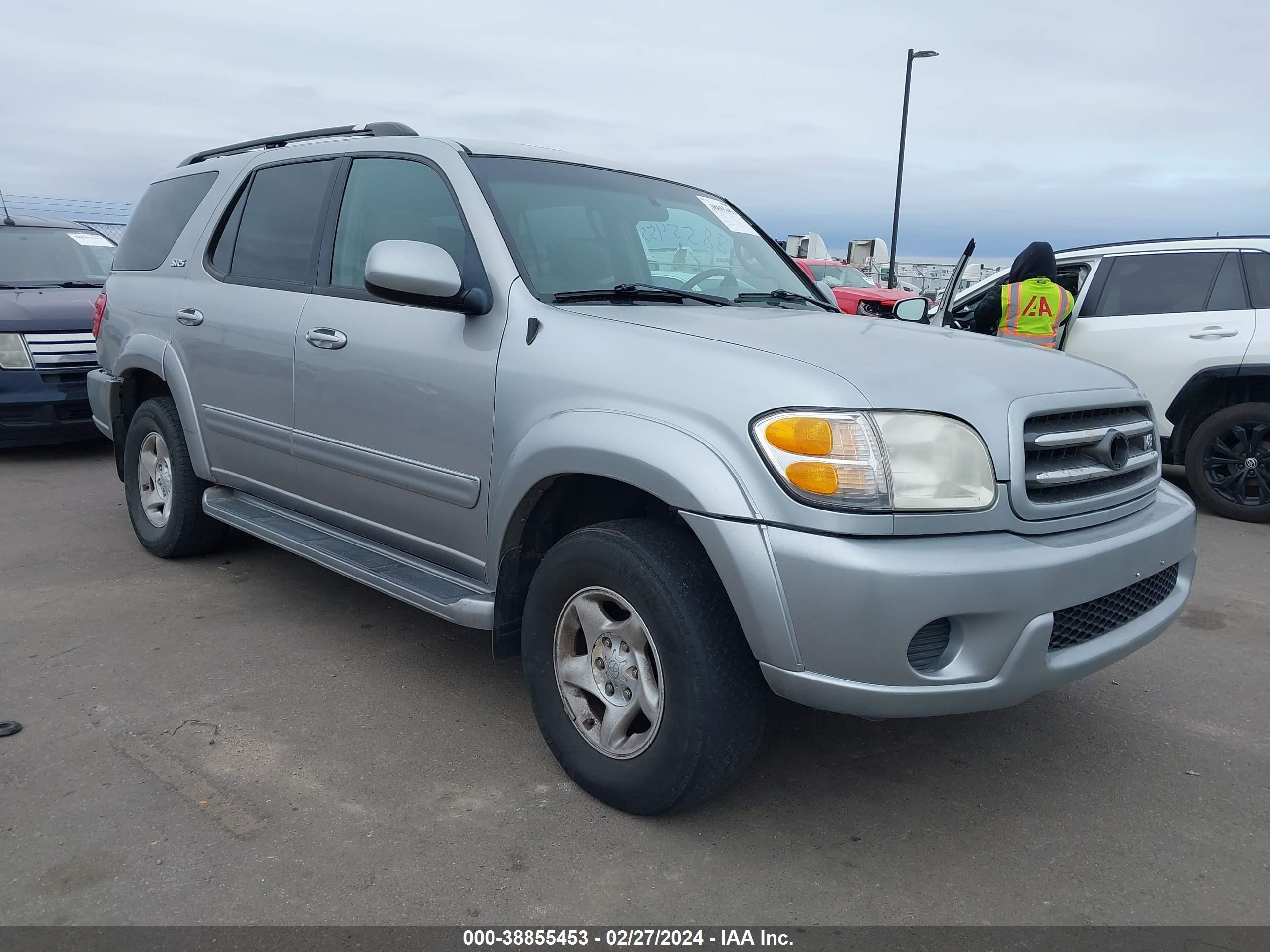 TOYOTA SEQUOIA 2002 5tdbt44a72s070282