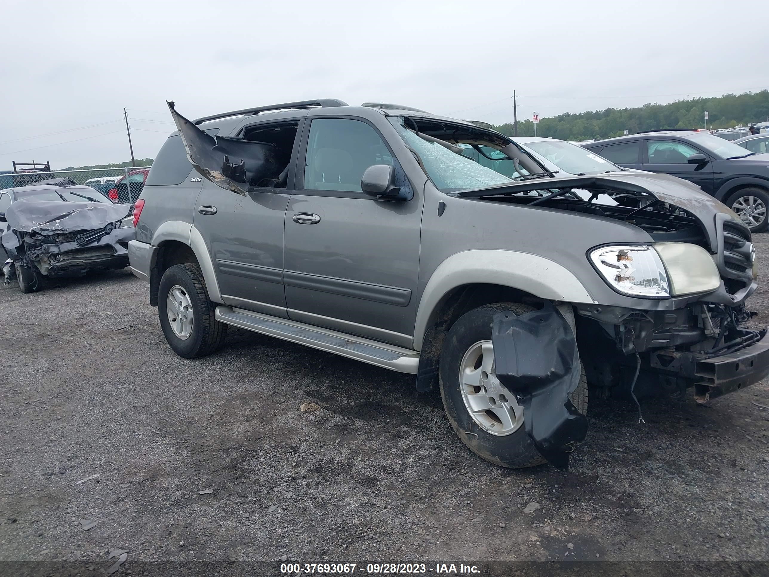 TOYOTA SEQUOIA 2003 5tdbt44a83s140714