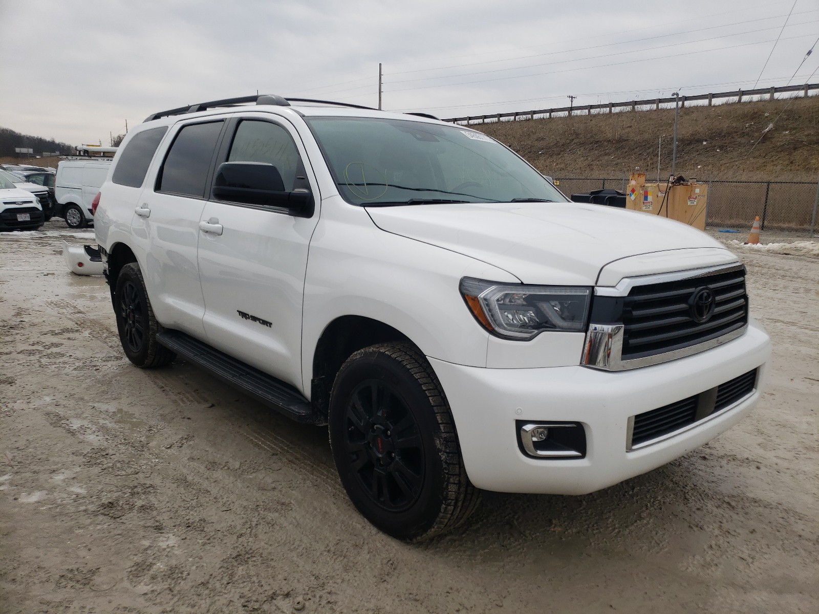 TOYOTA SEQUOIA SR 2018 5tdby5g16js160685