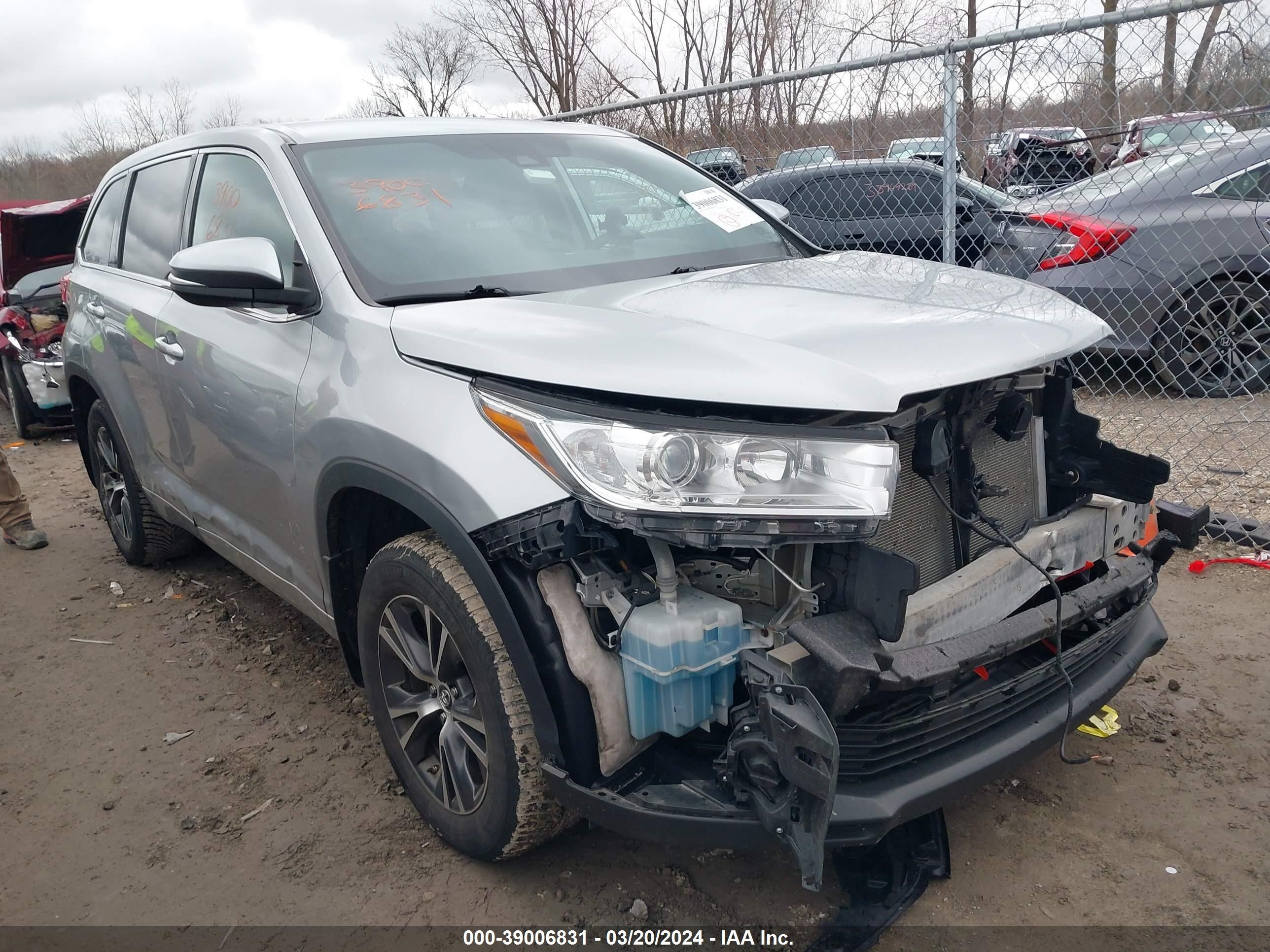 TOYOTA HIGHLANDER 2018 5tdbzrfh1js881175