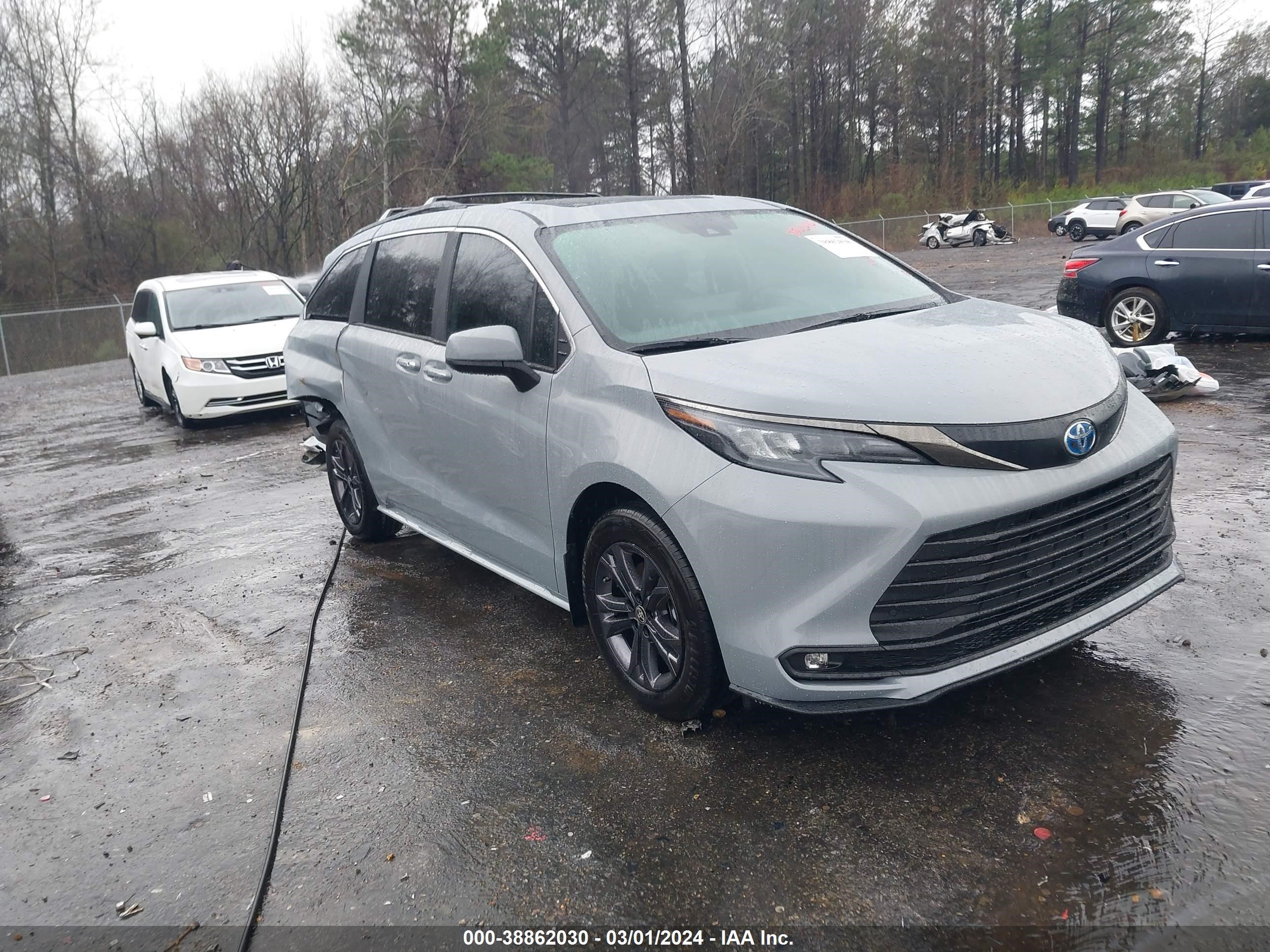 TOYOTA SIENNA 2024 5tdcskfc1rs114040