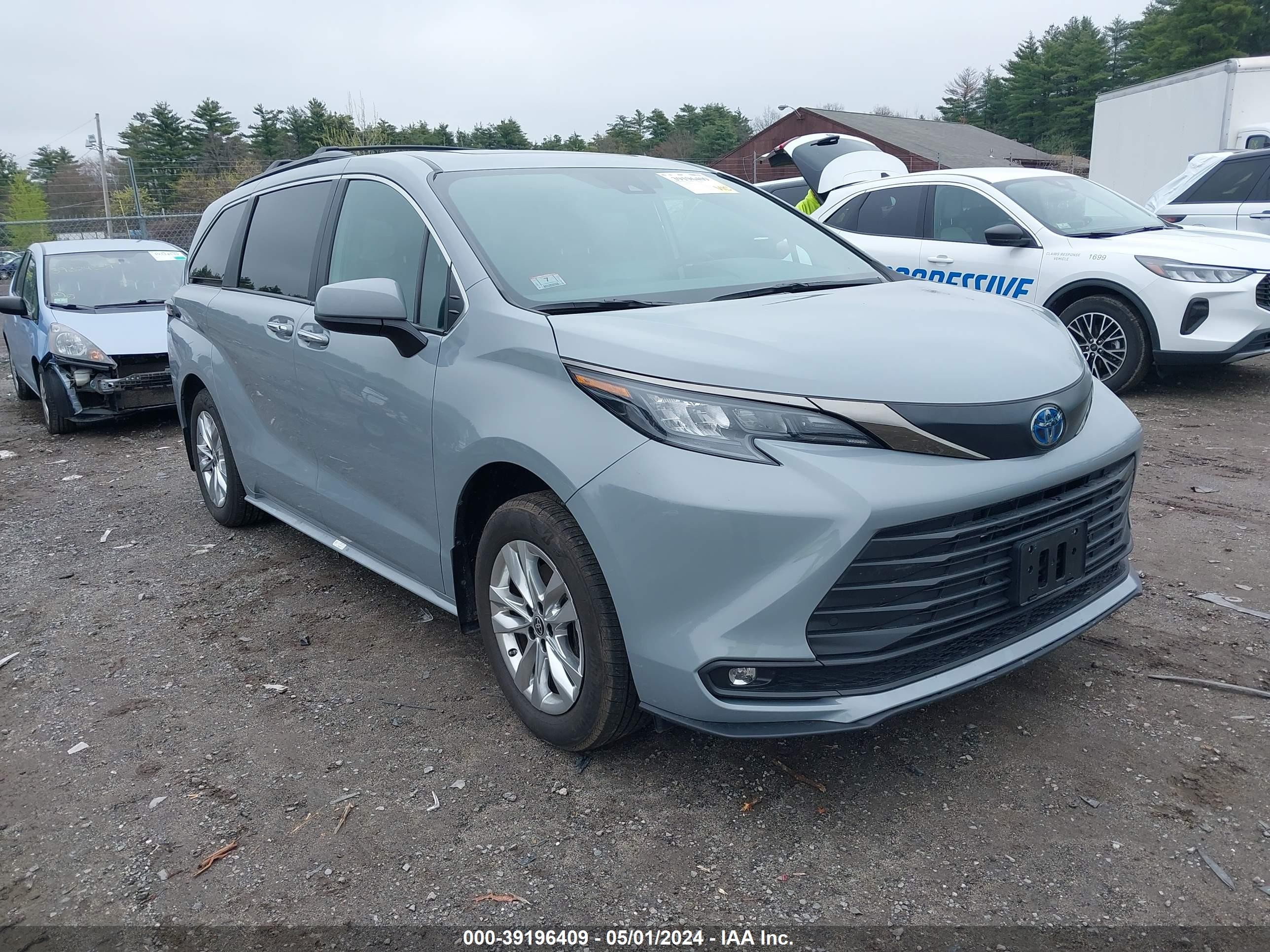 TOYOTA SIENNA 2023 5tdcskfc4ps095187