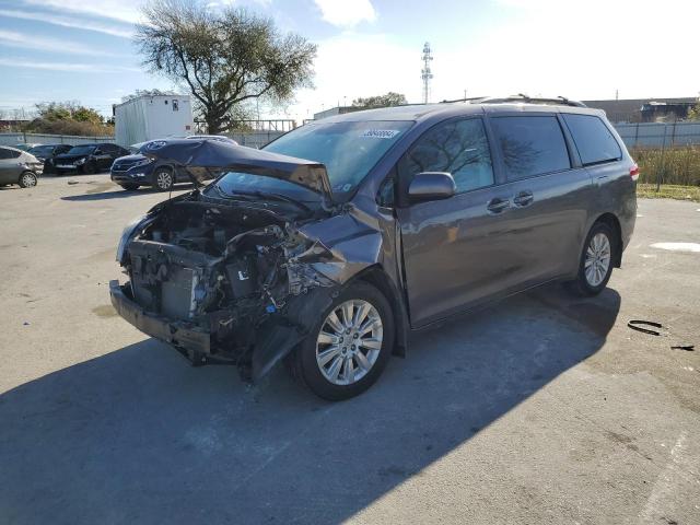 TOYOTA SIENNA XLE 2011 5tddk3dc0bs008603