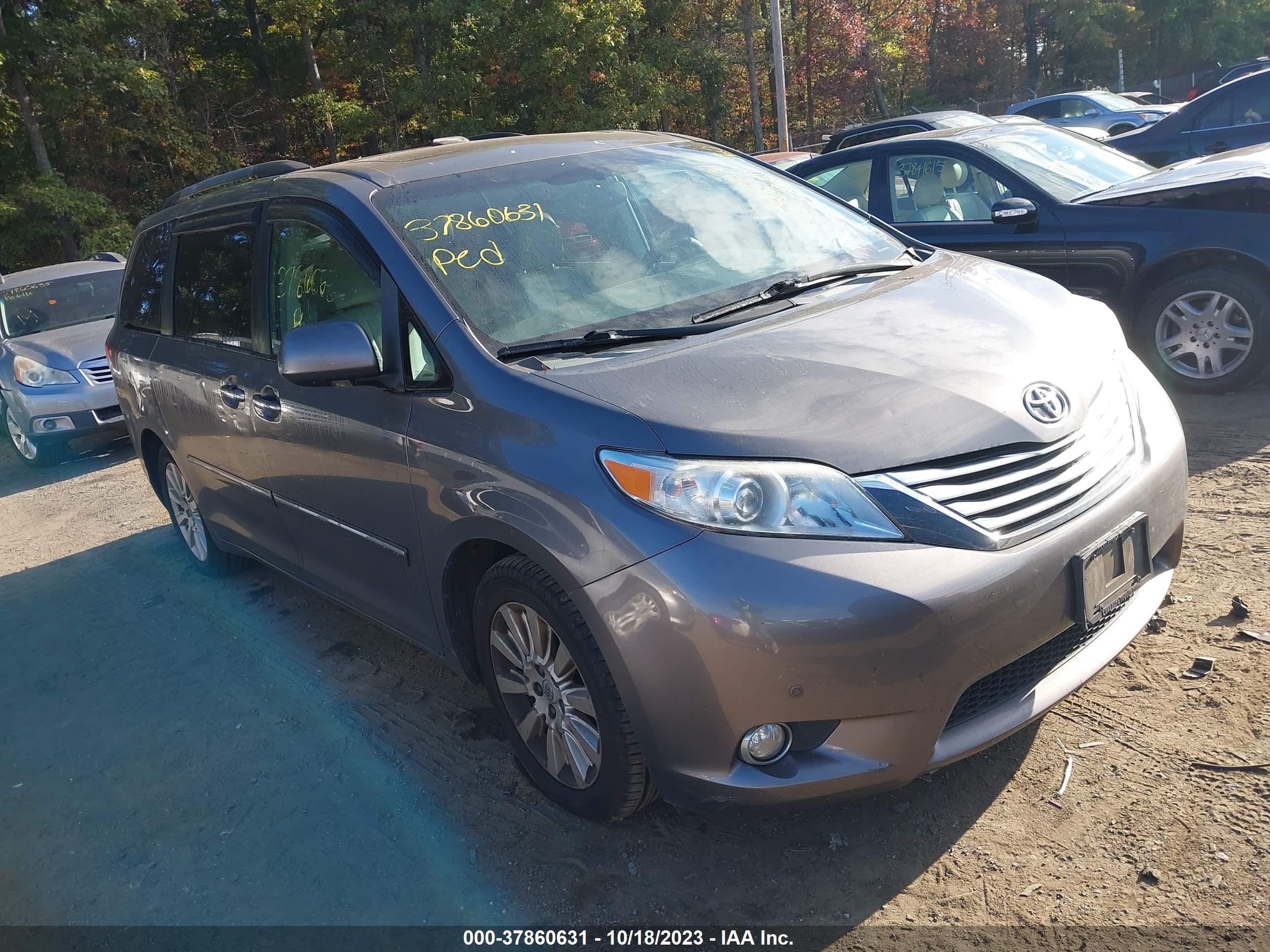 TOYOTA SIENNA 2011 5tddk3dc7bs014706