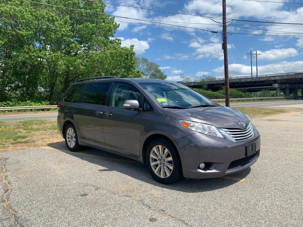 TOYOTA SIENNA XLE 2013 5tddk3dc7ds063732