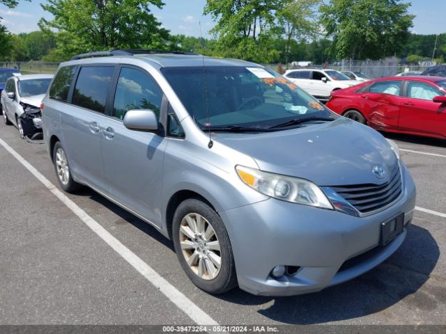 TOYOTA SIENNA 2013 5tddk3dc7ds070826