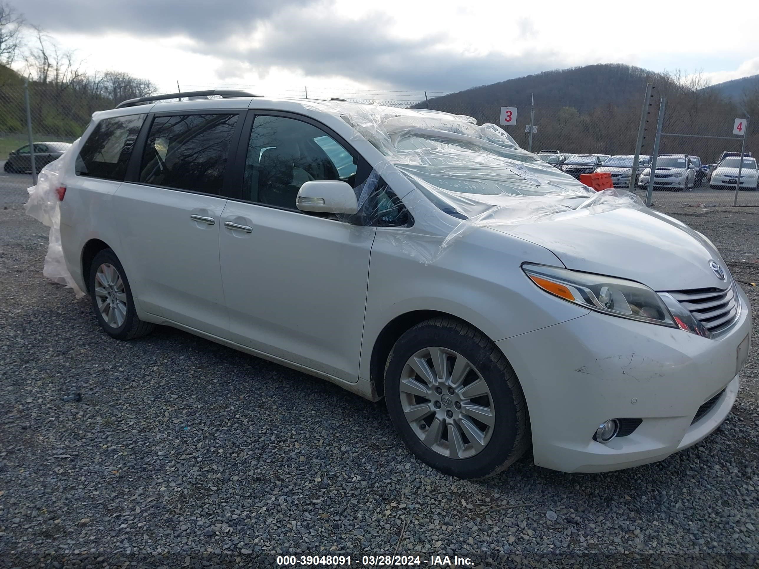 TOYOTA SIENNA 2015 5tddk3dc7fs094384