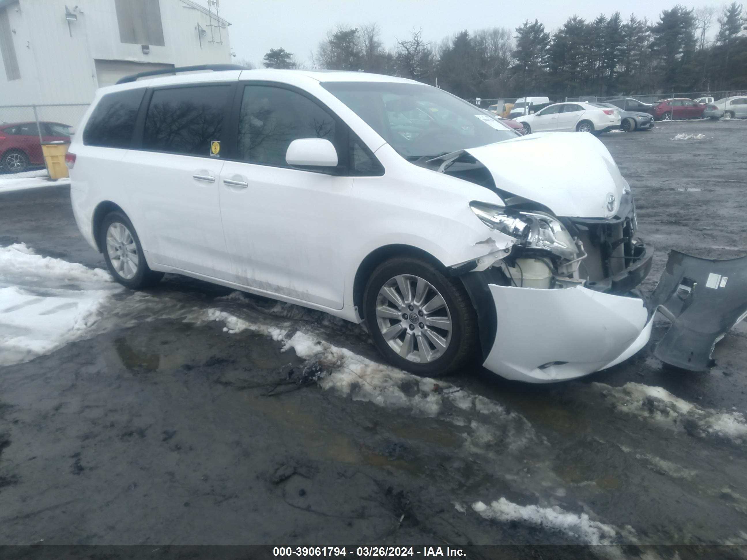 TOYOTA SIENNA 2011 5tddk3dc9bs021463