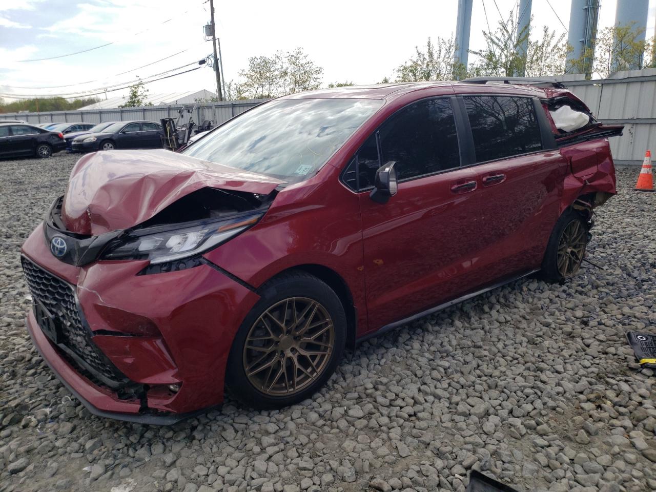 TOYOTA SIENNA 2022 5tddskfc4ns047738