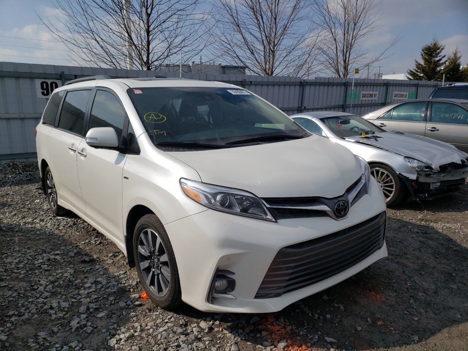 TOYOTA SIENNA XLE 2018 5tddz3dcxjs202663