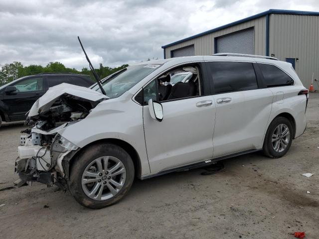 TOYOTA SIENNA 2024 5tdeskfc3rs109429