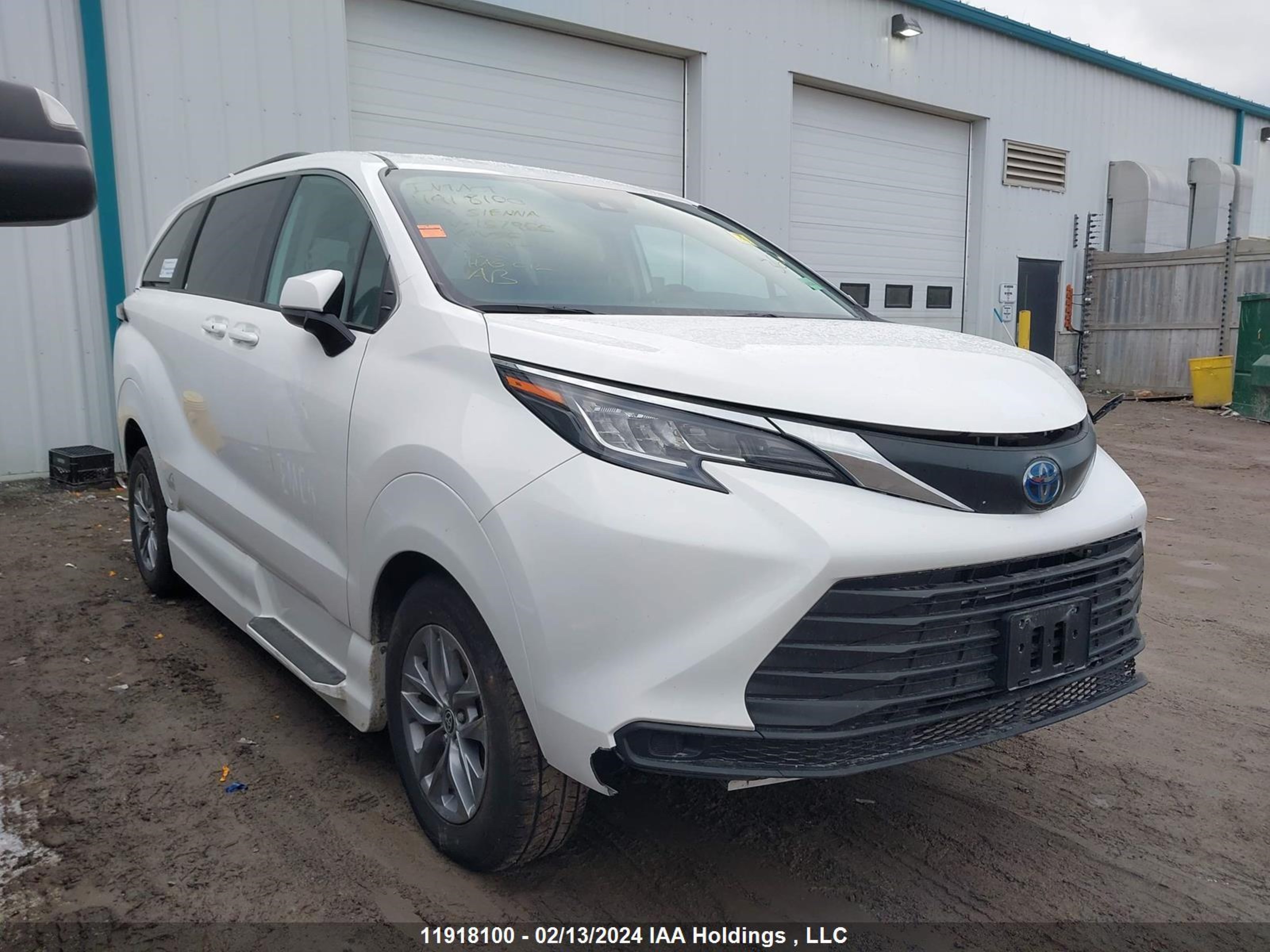 TOYOTA SIENNA 2023 5tdgrkec7ps157955