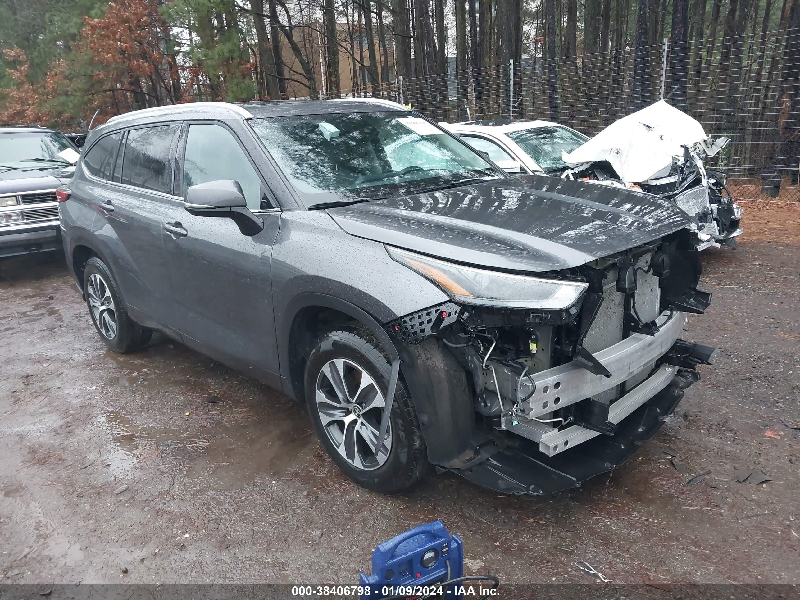 TOYOTA HIGHLANDER 2022 5tdhzrah3ns136256