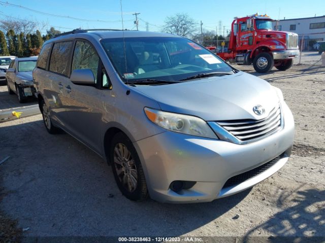 TOYOTA SIENNA 2011 5tdjk3dc1bs013828