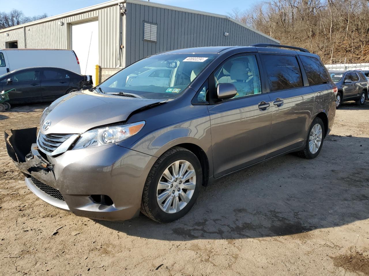 TOYOTA SIENNA 2013 5tdjk3dc1ds052647