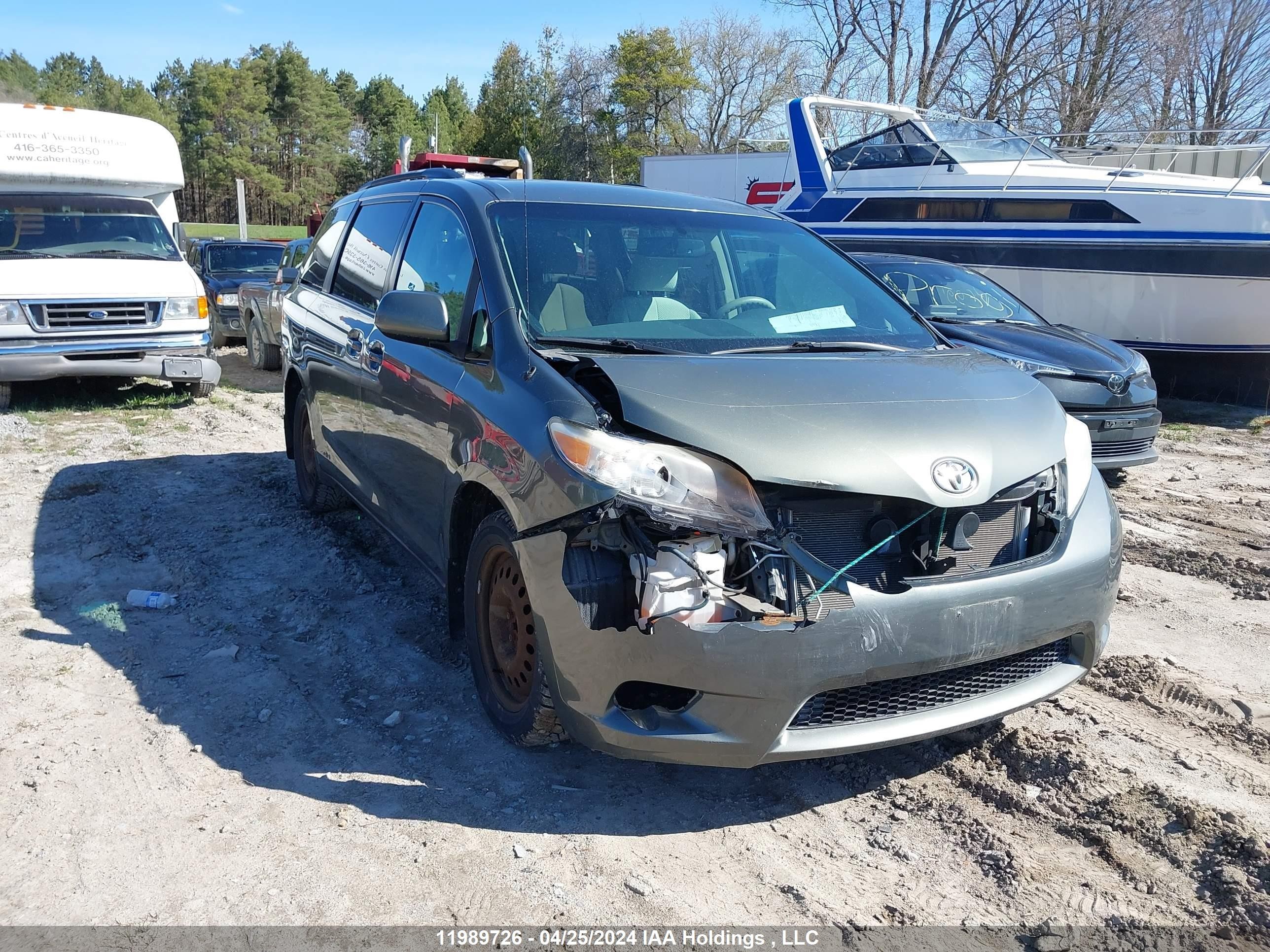 TOYOTA SIENNA 2011 5tdjk3dc3bs001776