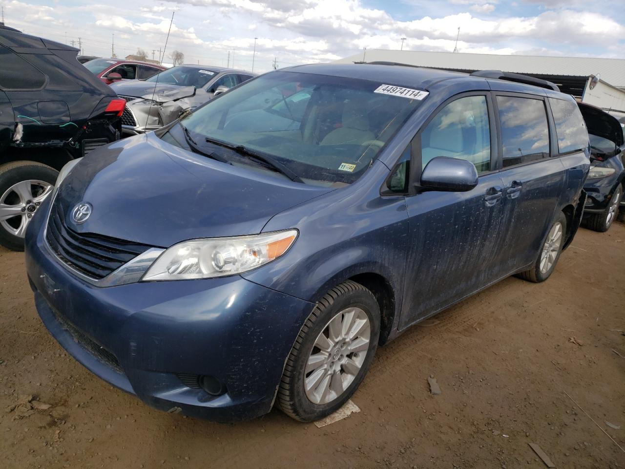 TOYOTA SIENNA 2014 5tdjk3dc4es090665