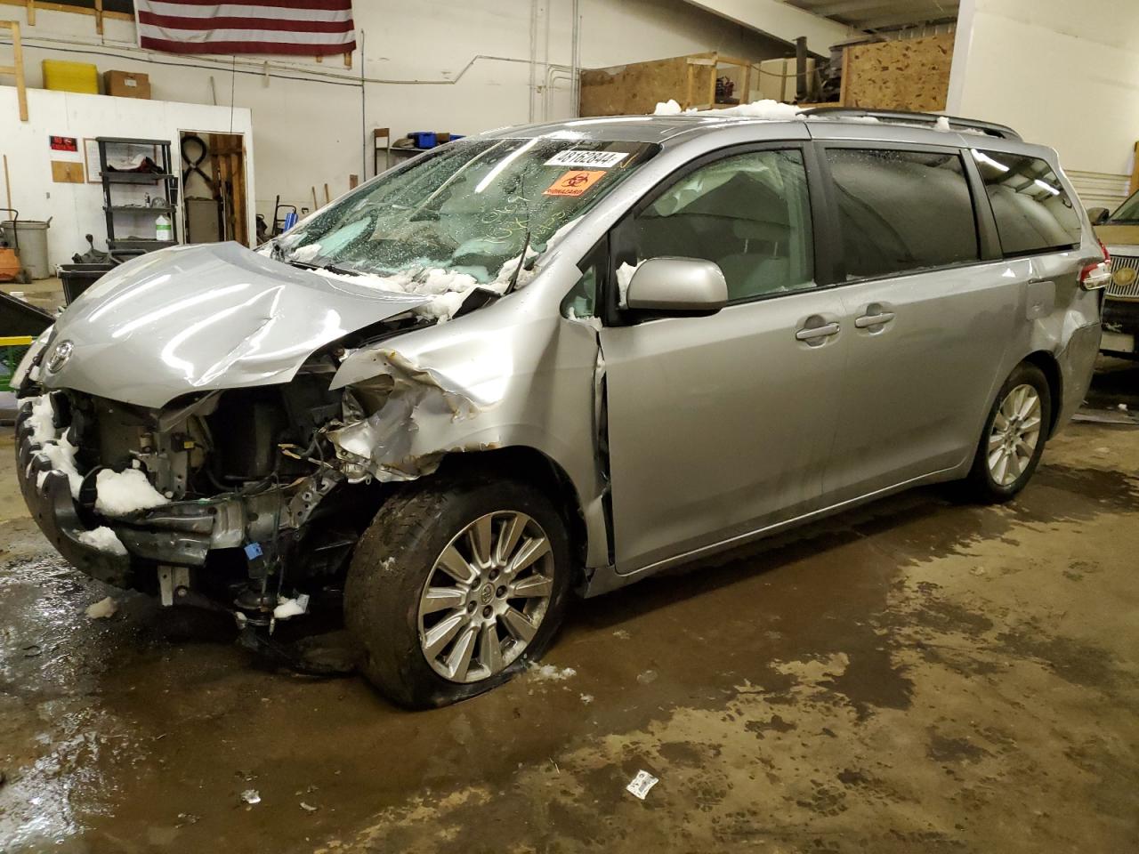 TOYOTA SIENNA 2014 5tdjk3dc5es085538