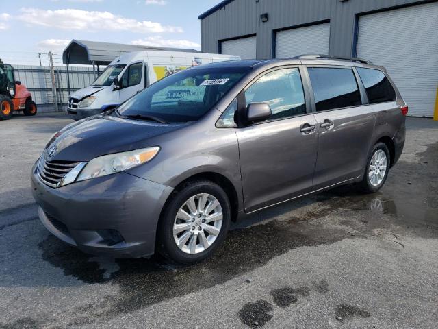 TOYOTA SIENNA LE 2015 5tdjk3dc5fs094628