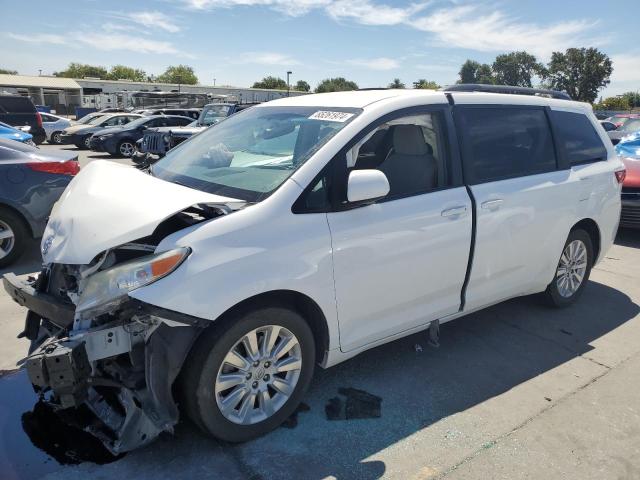 TOYOTA SIENNA LE 2015 5tdjk3dc6fs111002