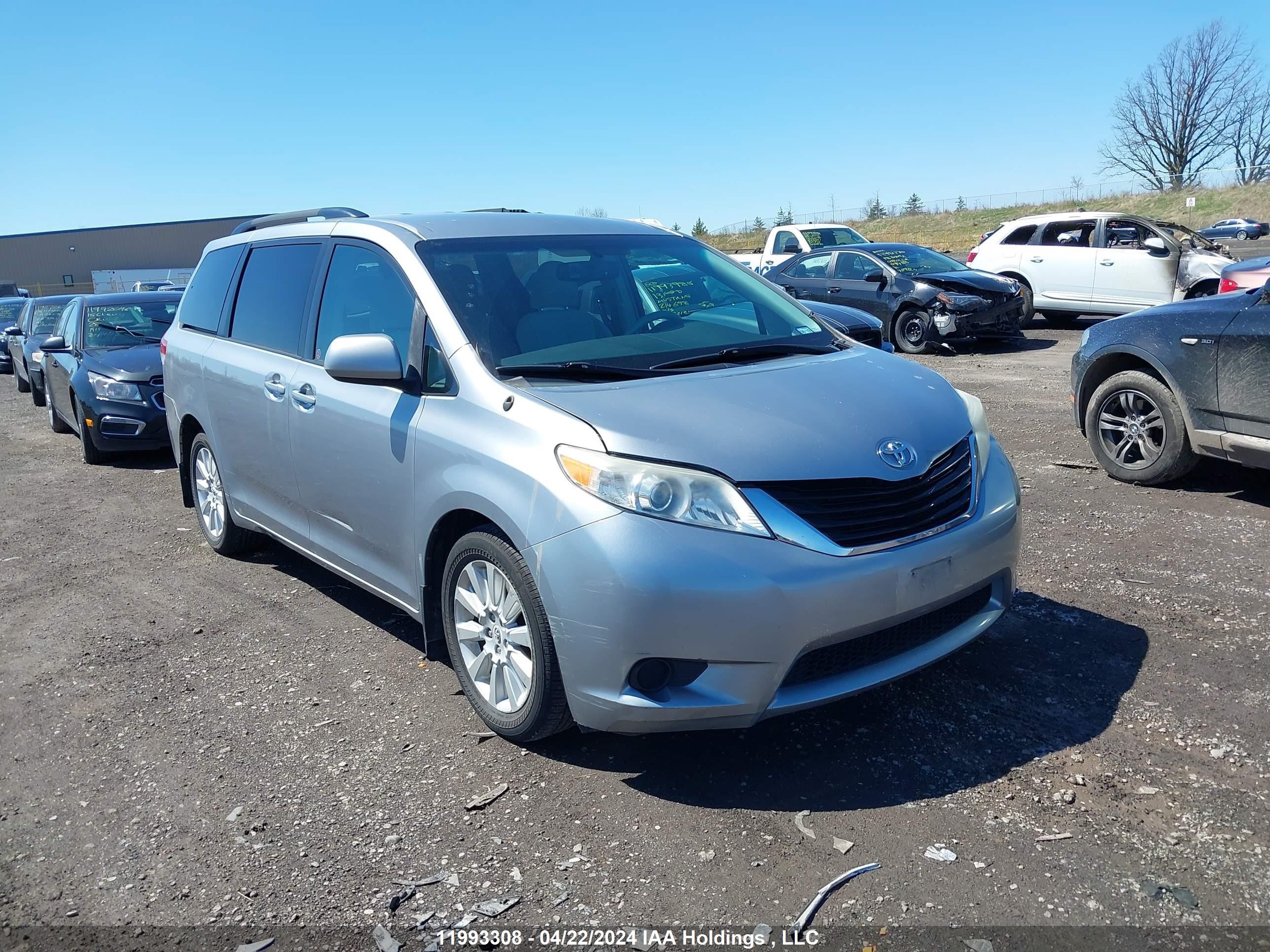 TOYOTA SIENNA 2011 5tdjk3dc7bs023084