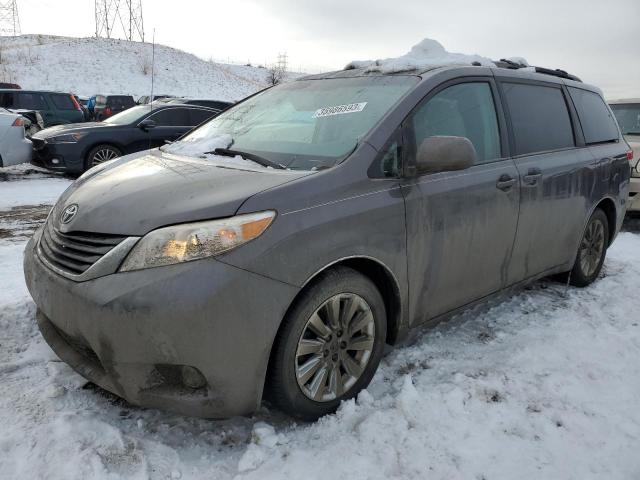 TOYOTA SIENNA LE 2013 5tdjk3dc7ds060929