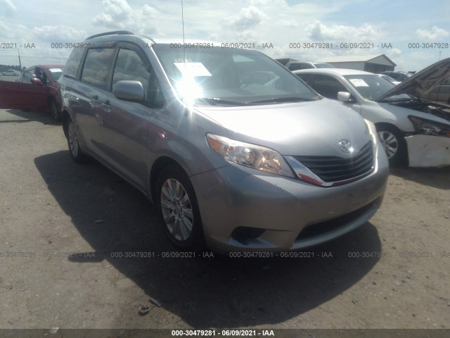 TOYOTA SIENNA 2013 5tdjk3dc8ds063239