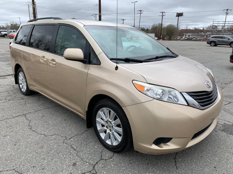 TOYOTA SIENNA LE 2014 5tdjk3dc8es088109