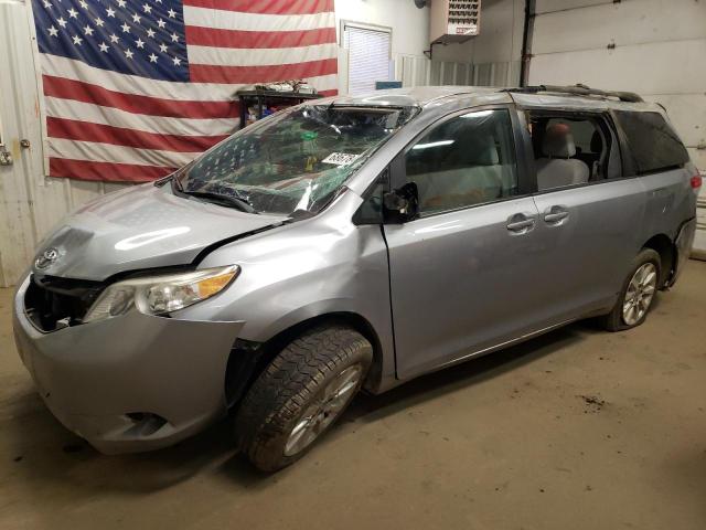 TOYOTA SIENNA LE 2013 5tdjk3dcxds051108