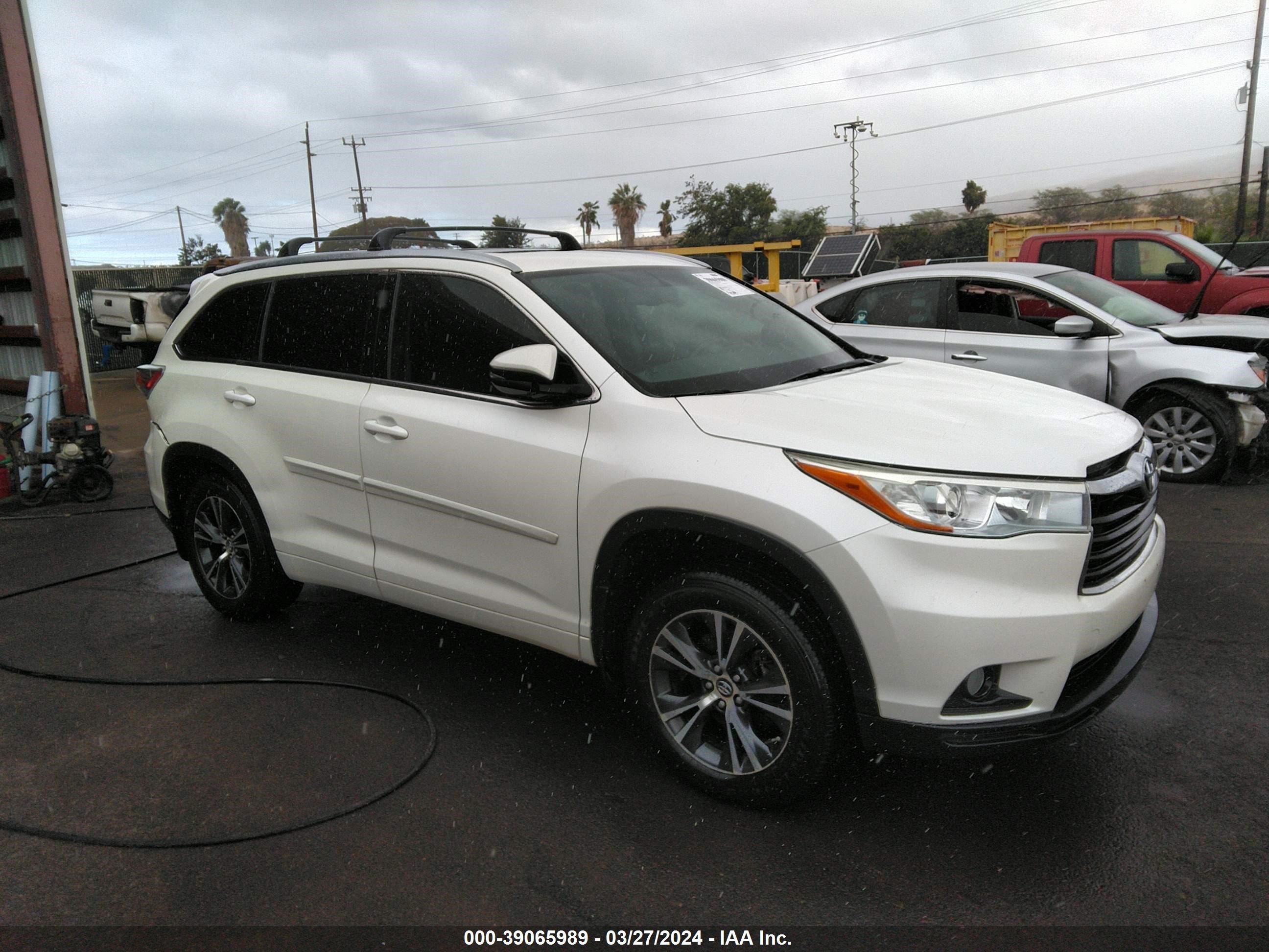 TOYOTA HIGHLANDER 2016 5tdjkrfh8gs353674