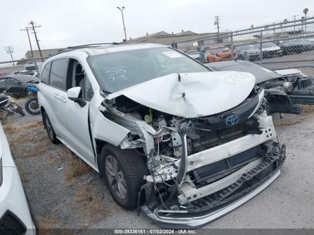 TOYOTA SIENNA XLE 2022 5tdjrkec2ns100923