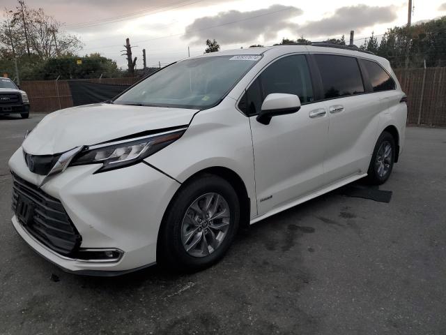 TOYOTA SIENNA XLE 2021 5tdjrkec3ms038141