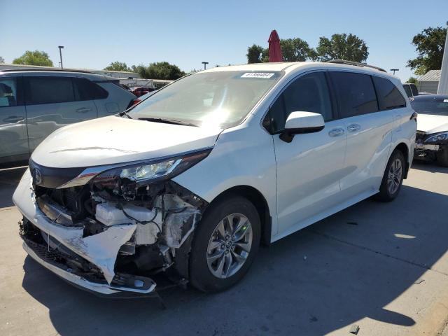 TOYOTA SIENNA XLE 2022 5tdjrkec3ns080620