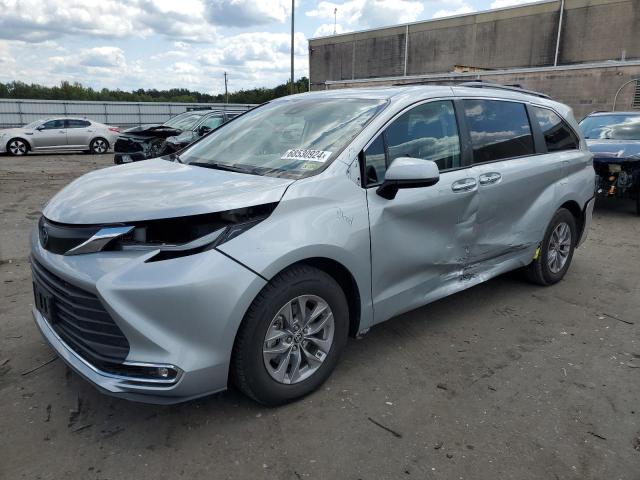 TOYOTA SIENNA XLE 2022 5tdjrkec6ns091952