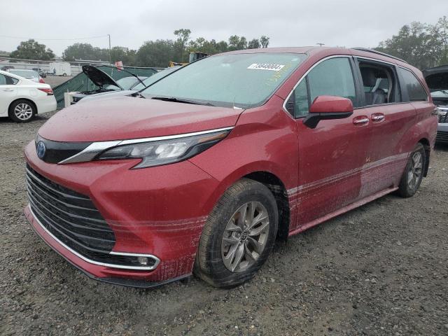 TOYOTA SIENNA XLE 2024 5tdjrkec8rs186566