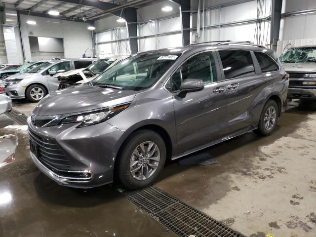 TOYOTA SIENNA XLE 2022 5tdjrkec9ns136494