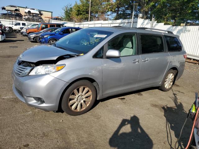 TOYOTA SIENNA LE 2017 5tdjz3dc8hs176643