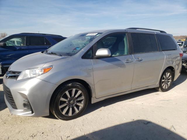 TOYOTA SIENNA LE 2018 5tdjz3dc8js202292