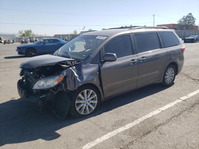 TOYOTA SIENNA LE 2017 5tdjz3dcxhs149895