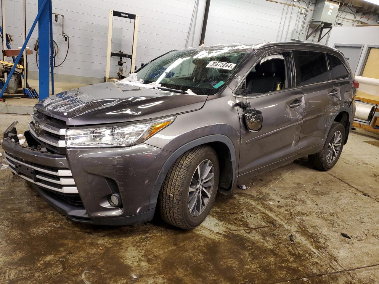 TOYOTA HIGHLANDER 2018 5tdjzrfh1js829279