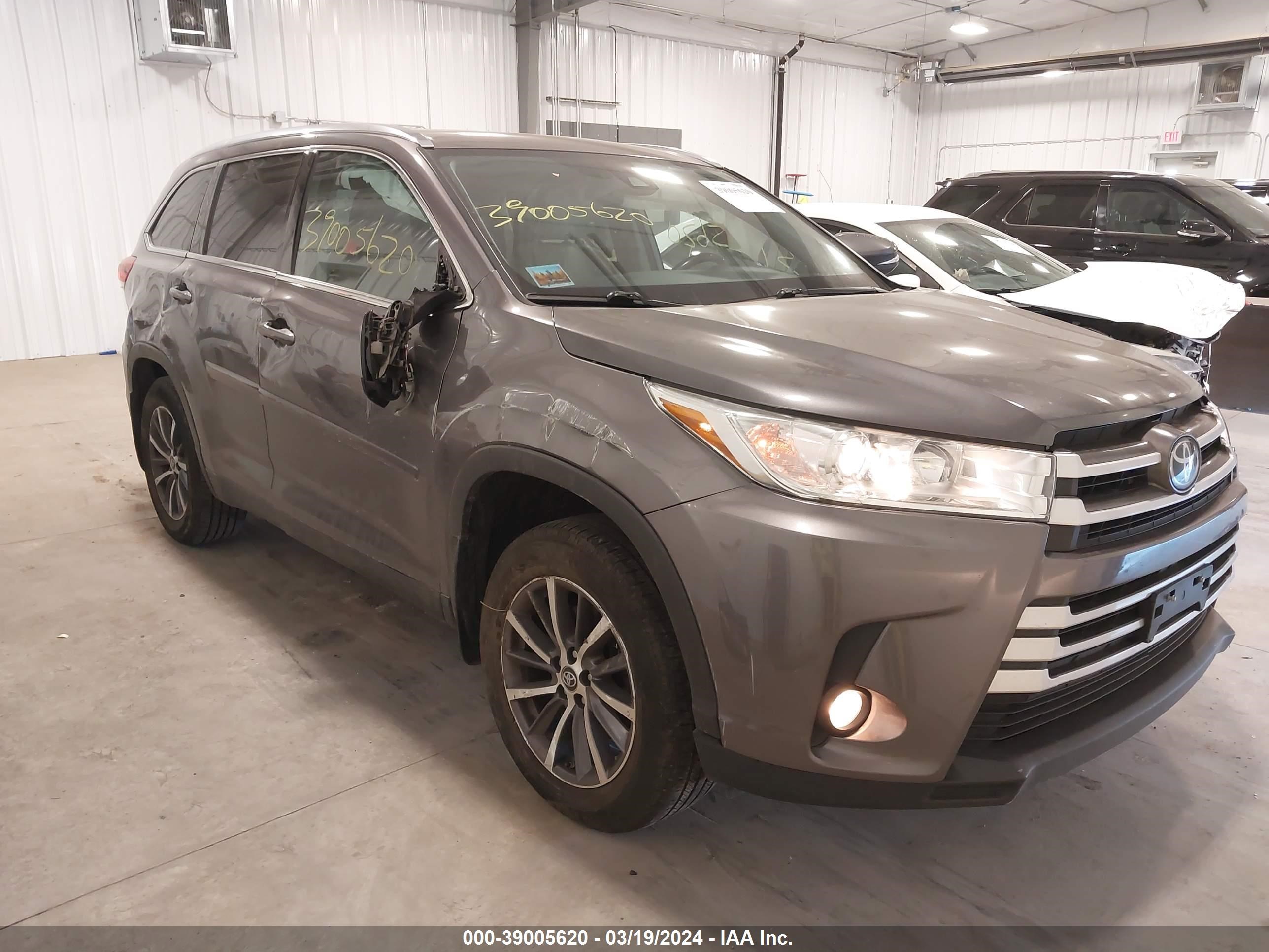 TOYOTA HIGHLANDER 2019 5tdjzrfh6ks593875