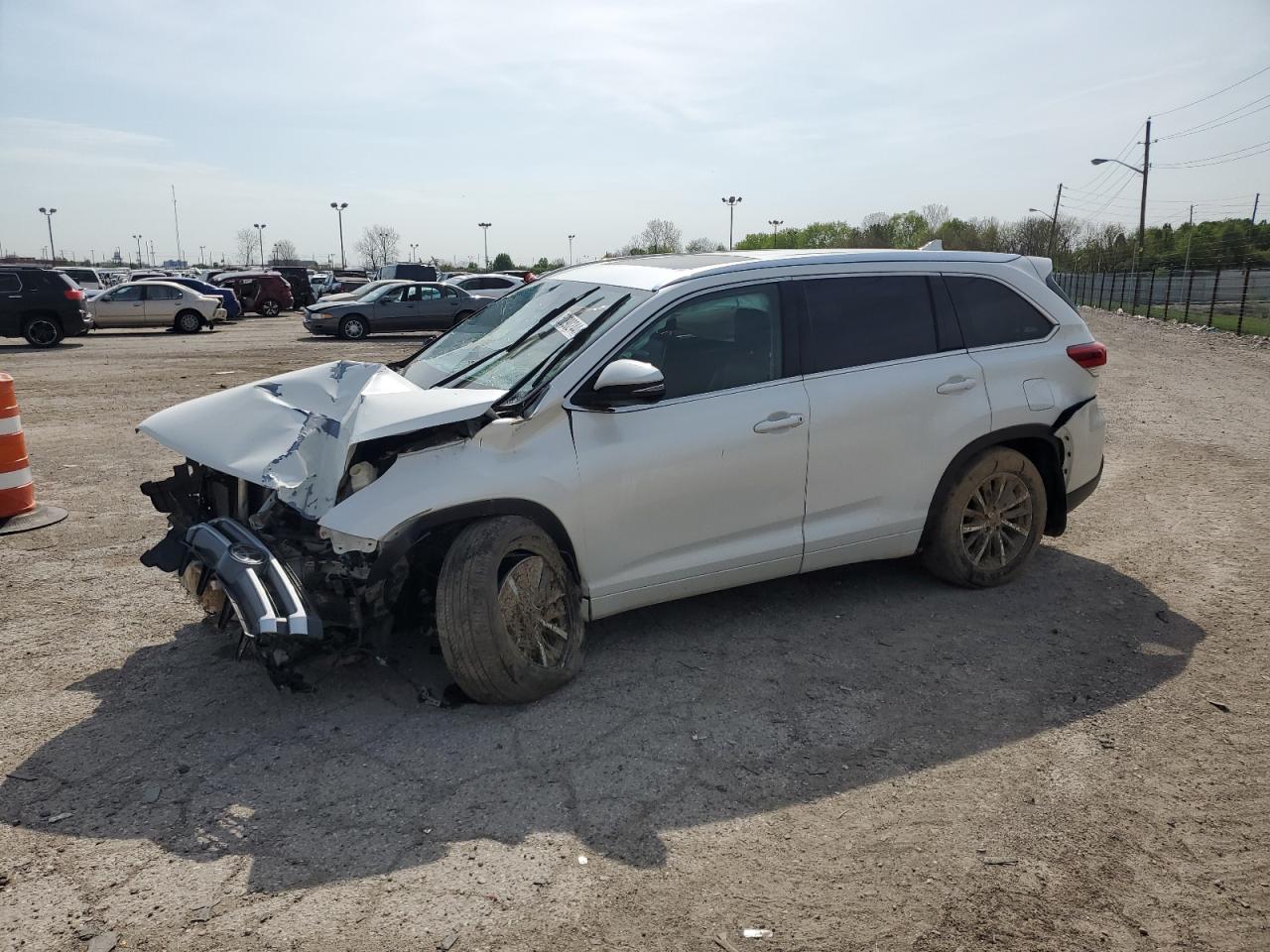 TOYOTA HIGHLANDER 2018 5tdjzrfh7js834678